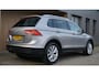 Volkswagen Tiguan 1.4 TSI 150pk DSG Highline Pano.Dak 18inch LM Trekhaak A-Camera *NL auto* Keurig exemplaar!