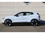 Volvo EX30 Single Motor Extended Range Plus Europa 69 kWh | Driver Support | Warmtepomp | Dual Zone Electronic Climate Control | Verwarmbare voorstoelen | Verwarmbaar stuurwiel | Volvo Guard Alarm | Elektrisch verstelbare voorstoelen | Pilot Assist | Digital Key Plus | Adaptieve Cruise Control | Premium Audio by Harman Kardon | Google Maps | Google Assistant | Keyless entry | Blis | 19” 5-spaaks Aero lichtmetalen velgen | Camera achter | Elektrisch bedienbare achterklep | Draadloos telefoon opladen | Verlichtingspack 2