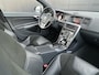Volvo V60 1.5 T3 R-Design Navigatie / Parkeerverwarming / Stoelverwarming / verwarmbaar voorruit / High Performance Audio
