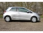 Toyota Yaris 1.0 VVT-i 70pk Aspiration | NL-auto | Facelift model! | Airco | Elek. ramen | Centr. deurvergr. | Radio | Metallic lak |