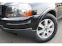 Volvo XC90 2.4 D5 Momentum - LEDER - NAVIGATIE - TREKHAAK