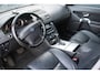 Volvo XC90 2.4 D5 Momentum - LEDER - NAVIGATIE - TREKHAAK