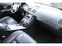 Volvo XC90 2.4 D5 Momentum - LEDER - NAVIGATIE - TREKHAAK