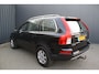 Volvo XC90 2.4 D5 Momentum - LEDER - NAVIGATIE - TREKHAAK