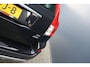 Volvo XC90 2.4 D5 Momentum - LEDER - NAVIGATIE - TREKHAAK