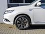 Mitsubishi Outlander 2.0 PHEV instyle | Leder | Xenon | 360 camera | Keyless | Stoelverwarming | PDC v+a