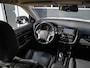Mitsubishi Outlander 2.0 PHEV instyle | Leder | Xenon | 360 camera | Keyless | Stoelverwarming | PDC v+a