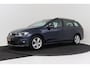 Volkswagen Golf Variant 1.4 TSI Connected Series R-Line | Trekhaak | Stoelverwarming | Navigatie | Sportstoelen |