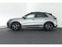 Volkswagen T-Roc 1.5 eTsi 150pk DSG R-Line First Edition Trekhaak 360Camera Head-Up harman/kardon Stoelverwarming Virtual Cockpit Panoramadak