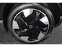 Volvo EX30 Single Motor Extended Range Plus | Premium Audio by Harman Kardon | Extra Getint Glas Achter | Adaptive Cruise Control & Pilot Assist | Elektrische Achterklep | Park Assist Voor+Achter & Camera | Google Services | Geavanceerde Interieurverlichting | 19 inch Lichtmetalen Wielen |
