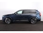 Volvo XC90 T8 Recharge AWD Plus Bright - Luchtvering - Panorama/schuifdak - IntelliSafe Assist & Surround - 360º Camera - Harman/Kardon audio - Adaptieve LED koplampen - Verwarmde voorstoelen, stuur & achterbank - Parkeersensoren voor & achter - Elektr. bedienb. voorstoelen met geheugen - Head up display - Draadloze tel. lader - Extra getint glas - 21' LMV