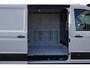 Volkswagen Crafter L3H2 | 2.0Tdi 177Pk | 35 | Stoel-Stoel | Achteruitrijcamera | 10.4'' Display | Trekhaak | Candy White
