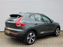 Volvo XC40 2.0 B4 Plus Dark / Trekhaak / All Season Banden / Stoel+Stuurwielverwarming / Elek. verstelbare stoelen / Harman Kardon Audio / Blis