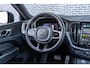 Volvo XC60 2.0 T6 Plug-in Hybrid AWD R-Design | Navigatie | Adaptieve Cruise Control | 360 Camera | Keyless | Sportchassis | Elek. Stoelen | Memory | DAB | Stuur-/Stoelverwarming | LED Koplampen | Zitverlenging | Draadloos Telefoon Opladen
