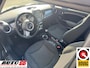 MINI One Mini 1.4 LET op auto loop op 3 cilinders.