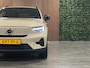 Volvo EX40 Recharge Single Motor Plus 70 kWh | Trekhaak | 98% SoH | Adaptieve Cruise Control | Stoel en Stuurwielverwarming | Parkeercamera | Pilot Assist | BLIS Dode Hoek Detectie | Microtech / Alcantara bekleding met wit stiksel en bies | Zitting verlenging voorstoelen | Google Infotainment | Warmtepomp | 19 Inch | Keyless Drive | Parkeersensoren voor+achter | Elektrisch bedienbare achterklep | Alarm Klasse III | DAB Radio | Apple Carplay/Android Auto | Draadloos telefoon opladen | Volvo On Call met mobiele App functie | Sand Dune Metallic |