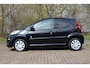 Peugeot 107 1.0 68pk Envy | NL-auto | 5 deuren | Airco | Centr. deurvegr. | Elek. ramen | Radio | Stuurbekrachtiging |