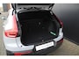 Volvo XC40 Recharge P8 AWD R-Design | Panoramadak | Trekhaak | Stoelverwarming |