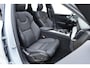 Volvo XC60 T6 350PK Automaat Plug-in Hybrid AWD Ultra Dark / Navigatie / Luchtvering / 360 Camera / Adaptieve Cruise Control / Stuurverwarming / Stoelverwarming v+a / Elektr. Achterklep / Schuifdak / Trekhaak