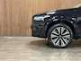 Volvo XC90 T8 AWD Recharge Plus Dark Long Range | Trekhaak | Harman Kardon | 455pk | Adaptieve Cruise Control | Stoelverwarming voor+achter | Stuurwielverwarming | Standkachel met Volvo On Call App | Parkeercamera | 20 Inch | Pilot Assist | BLIS Dode Hoek Detectie | Elektrische voorstoelen geheugen | Lederen bekleding | Zitting verlenging voorstoelen | Lederen dashboard | Google Infotainment | Keyless Drive  Elektrisch bedienbare achterklep | Geïntegreerd kinderzitje achterin | Geïntegreerde zongordijnen achterportieren | 7-Persoons | 4-Zone Climate Control | DAB Radio | Apple Carplay/Android Auto | Draadloos telefoon opladen | Volvo On Call met mobiele App functie | Onyx Black Metallic |