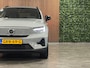 Volvo EX40 Recharge Single Motor Plus 70 kWh | Trekhaak | 100% SoH | Adaptieve Cruise Control | Stoel en Stuurwielverwarming | Parkeercamera | Pilot Assist | BLIS Dode Hoek Detectie | Microtech / Alcantara bekleding met wit stiksel en bies | Zitting verlenging voorstoelen | Google Infotainment | Warmtepomp | 19 Inch | Keyless Drive | Parkeersensoren voor+achter | Elektrisch bedienbare achterklep | Alarm Klasse III | DAB Radio | Apple Carplay/Android Auto | Draadloos telefoon opladen | Volvo On Call met mobiele App functie | Vapour Grey Metallic |