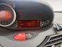 Renault Twingo 1.2 16V Collection | Parkeersensoren | Airco | All-season Banden | Automatische Raambediening | Radio | Privacy Glas | Begrenzer | 12 Maanden BOVAG Garantie