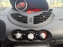 Renault Twingo 1.2 16V Collection | Parkeersensoren | Airco | All-season Banden | Automatische Raambediening | Radio | Privacy Glas | Begrenzer | 12 Maanden BOVAG Garantie
