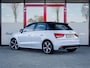 Audi A1 Sportback 1.2 TFSI Admired S Line | 2e Eigenaar | Origineel NL | Navigatie | Cruise Control | Airco | 17'' Lichtmetalen Velgen | Bluetooth | S-Line Exterieur | LED | Multifunctioneel Stuurwiel | Two-Tone Metallic |