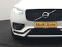 Volvo XC90 T8 Recharge AWD Ultimate Dark 7 Persoons LONG RANGE Plug In Hybrid 455pk Dealer O.H. PHEV | Trekhaak Af Fabriek | Panodak | Luchtvering | Adaptive Cruise | 360 Camera | Harman / Kardon | Lederen Sportstoelen Memory & Verwarmd | Google Assistent | Keyless | 22"L.M |