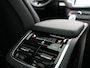 Volvo XC90 T8 Recharge AWD Ultimate Dark 7 Persoons LONG RANGE Plug In Hybrid 455pk Dealer O.H. PHEV | Trekhaak Af Fabriek | Panodak | Luchtvering | Adaptive Cruise | 360 Camera | Harman / Kardon | Lederen Sportstoelen Memory & Verwarmd | Google Assistent | Keyless | 22"L.M |