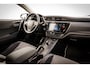 Toyota Auris 1.8 Hybrid Dynamic | Camera | Trekhaak | 17 inch LMV | Getint Glas