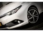 Toyota Auris 1.8 Hybrid Dynamic | Camera | Trekhaak | 17 inch LMV | Getint Glas
