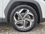 Hyundai Tucson 1.6 T-GDI PHEV Plug-in Comfort 4WD Automaat / Trekgewicht 1350 kg / Apple Carplay Android Auto / Achteruitrijcamera / Navigatie / Adaptief CC / Stoelverwarming / Climate control / Parkeersensoren achter /