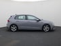 Volkswagen Golf 1.5 eTSI 130pk DSG R-Line · Navigatie · Apple/Android Car Play · Camera + Parkeersensoren