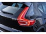 Volvo XC40 1.5 T4 Plug-in hybrid Plus Dark | Lederen Bekleding | Trekhaak | Verwarmde Voorruit | Achteruitrijcamera | Elektrische Verstelbare Voorstoelen | Keyless Entry | Navigatie | Apple Carplay | Android Auto