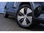 Volvo XC40 1.5 T4 Plug-in hybrid Plus Dark | Lederen Bekleding | Trekhaak | Verwarmde Voorruit | Achteruitrijcamera | Elektrische Verstelbare Voorstoelen | Keyless Entry | Navigatie | Apple Carplay | Android Auto