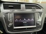 Volkswagen Tiguan 1.4 TSI Connected Series / Airco clima/ navigatie/ Cruise/ Apple carplay/ PDC/ Elektrische trekhaak/ LMV/ LED