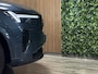 Volvo XC90 T8 AWD Recharge Ultra Dark | Luchtvering | Trekhaak | 360 Camera | Head-Up Display | Harman Kardon | 455pk | Adaptieve Cruise Control | Stoelverwarming voor+achter | Stuurwielverwarming | Schuifdak | Full LED Matrix Meesturende koplampen | Pilot Assist | BLIS Dode Hoek Detectie | Alcantara hemelbekleding | Lederen zonnekleppen en handgrepen | Elektrische voorstoelen geheugen | Nordico Quilted bekleding | Zitting verlenging voorstoelen | Lederen dashboard | 21 Inch | Google Infotainment | Keyless Drive | Privacy Glass | Elektrisch bedienbare achterklep | Geïntegreerd kinderzitje achterin | Geïntegreerde zongordijnen achterportieren | Verlichte instaplijsten | 7-Persoons | 4-Zone Climate Control | DAB Radio | Apple Carplay/Android Auto | Alarm Klasse III | Draadloos telefoon opladen | Volvo On Call met mobiele App functie | Denim Blue Metallic |