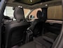 Volvo XC90 T8 AWD Recharge Ultra Dark | Luchtvering | Trekhaak | 360 Camera | Head-Up Display | Harman Kardon | 455pk | Adaptieve Cruise Control | Stoelverwarming voor+achter | Stuurwielverwarming | Schuifdak | Full LED Matrix Meesturende koplampen | Pilot Assist | BLIS Dode Hoek Detectie | Alcantara hemelbekleding | Lederen zonnekleppen en handgrepen | Elektrische voorstoelen geheugen | Nordico Quilted bekleding | Zitting verlenging voorstoelen | Lederen dashboard | 21 Inch | Google Infotainment | Keyless Drive | Privacy Glass | Elektrisch bedienbare achterklep | Geïntegreerd kinderzitje achterin | Geïntegreerde zongordijnen achterportieren | Verlichte instaplijsten | 7-Persoons | 4-Zone Climate Control | DAB Radio | Apple Carplay/Android Auto | Alarm Klasse III | Draadloos telefoon opladen | Volvo On Call met mobiele App functie | Denim Blue Metallic |
