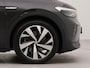 Volkswagen ID.4 First 77 kWh incl. wegklapbare trekhaak | SoH 90,9% | Wegklapbare trekhaak | Apple Carplay | Voorstoelen verwarmd | Achteruitrij camera | Parkeersensoren voor en achter | Wifi | Spraakbediening |
