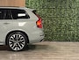 Volvo XC90 T8 AWD Recharge Ultra Dark | Luchtvering | Trekhaak | 360 Camera | Head-Up Display | Harman Kardon | 455pk | Adaptieve Cruise Control | Stoelverwarming voor+achter | Stuurwielverwarming | Schuifdak | Full LED Matrix Meesturende koplampen | Pilot Assist | BLIS Dode Hoek Detectie | Alcantara hemelbekleding | Lederen zonnekleppen en handgrepen | Elektrische voorstoelen geheugen | Nordico Quilted bekleding | Zitting verlenging voorstoelen | Lederen dashboard | 21 Inch | Google Infotainment | Keyless Drive | Privacy Glass | Elektrisch bedienbare achterklep | Geïntegreerd kinderzitje achterin | Geïntegreerde zongordijnen achterportieren | Verlichte instaplijsten | 7-Persoons | 4-Zone Climate Control | DAB Radio | Apple Carplay/Android Auto | Alarm Klasse III | Draadloos telefoon opladen | Volvo On Call met mobiele App functie | Vapour Grey Metallic |