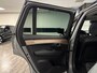 Volvo XC90 T8 AWD Recharge Ultra Dark | Luchtvering | Trekhaak | 360 Camera | Head-Up Display | Harman Kardon | 455pk | Adaptieve Cruise Control | Stoelverwarming voor+achter | Stuurwielverwarming | Schuifdak | Full LED Matrix Meesturende koplampen | Pilot Assist | BLIS Dode Hoek Detectie | Alcantara hemelbekleding | Lederen zonnekleppen en handgrepen | Elektrische voorstoelen geheugen | Nordico Quilted bekleding | Zitting verlenging voorstoelen | Lederen dashboard | 21 Inch | Google Infotainment | Keyless Drive | Privacy Glass | Elektrisch bedienbare achterklep | Geïntegreerd kinderzitje achterin | Geïntegreerde zongordijnen achterportieren | Verlichte instaplijsten | 7-Persoons | 4-Zone Climate Control | DAB Radio | Apple Carplay/Android Auto | Alarm Klasse III | Draadloos telefoon opladen | Volvo On Call met mobiele App functie | Vapour Grey Metallic |