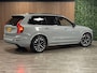 Volvo XC90 T8 AWD Recharge Ultra Dark | Luchtvering | Trekhaak | 360 Camera | Head-Up Display | Harman Kardon | 455pk | Adaptieve Cruise Control | Stoelverwarming voor+achter | Stuurwielverwarming | Schuifdak | Full LED Matrix Meesturende koplampen | Pilot Assist | BLIS Dode Hoek Detectie | Alcantara hemelbekleding | Lederen zonnekleppen en handgrepen | Elektrische voorstoelen geheugen | Nordico Quilted bekleding | Zitting verlenging voorstoelen | Lederen dashboard | 21 Inch | Google Infotainment | Keyless Drive | Privacy Glass | Elektrisch bedienbare achterklep | Geïntegreerd kinderzitje achterin | Geïntegreerde zongordijnen achterportieren | Verlichte instaplijsten | 7-Persoons | 4-Zone Climate Control | DAB Radio | Apple Carplay/Android Auto | Alarm Klasse III | Draadloos telefoon opladen | Volvo On Call met mobiele App functie | Vapour Grey Metallic |