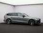 Volvo V60 2.0 T8 Plug-in hybrid AWD Plus Dark / Panoramadak / Head-Up Display / 360 Camera / Sportstoelen / Adaptive Cruise / Stoel+Stuurverwarming /