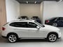 BMW X1 SDrive20i Business - PANORAMADAK - NAVI - CAMERA - ORG NL