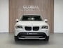 BMW X1 SDrive20i Business - PANORAMADAK - NAVI - CAMERA - ORG NL