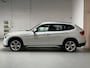 BMW X1 SDrive20i Business - PANORAMADAK - NAVI - CAMERA - ORG NL
