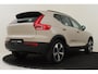 Volvo XC40 B4 (M-HYBRID) PLUS DARK -CAMERA|ADAP.CRUISE|VERW.VOORRUIT|TREKHAAK|HARMAN/KARDON|19"