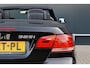 BMW 3-Serie Cabrio 325i High Executive | Automaat | NL Auto | Stoelverwarming | Leer | Xenon | Navigatie