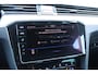Volkswagen Passat Variant 2.0 TDI 150pk DSG R-Line Business + | Trekhaak | Navigatie | Achteruitrijcamera | Stoelverwarming
